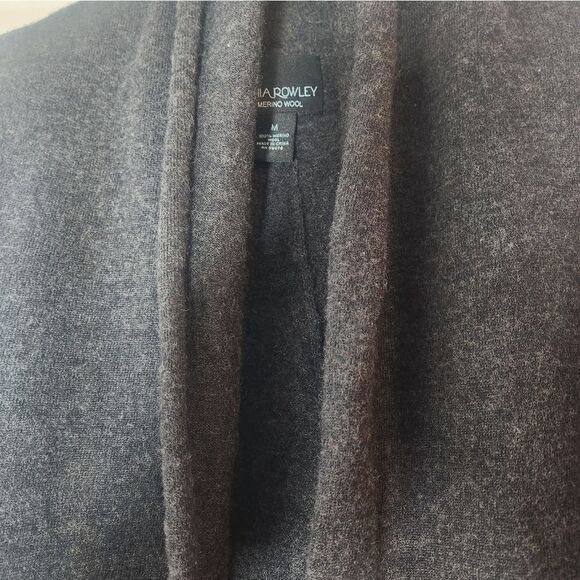 CynthiaRowley M CharcoalGray100% MerinoWool ShawlCollarLgslvOpened WomenCardigan - Picture 4 of 5
